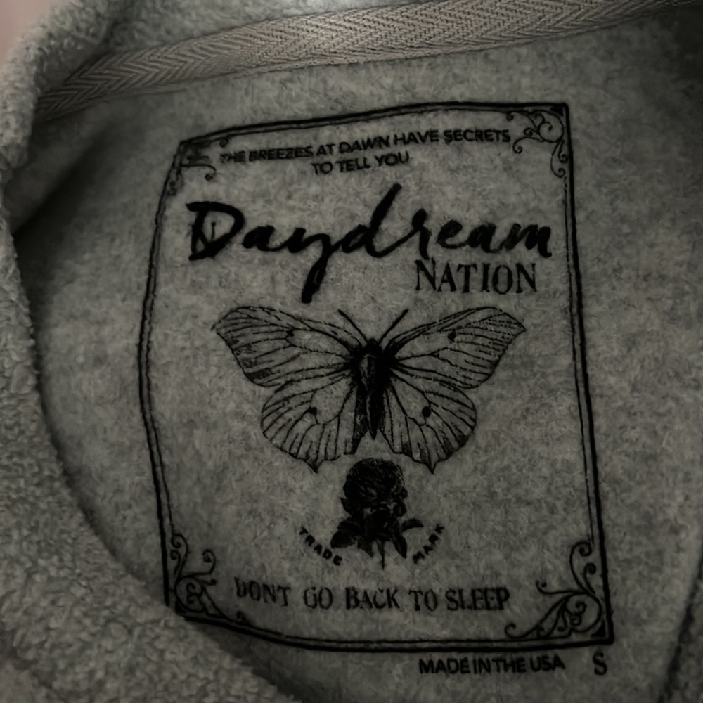Daydream - Picture 5 of 5
